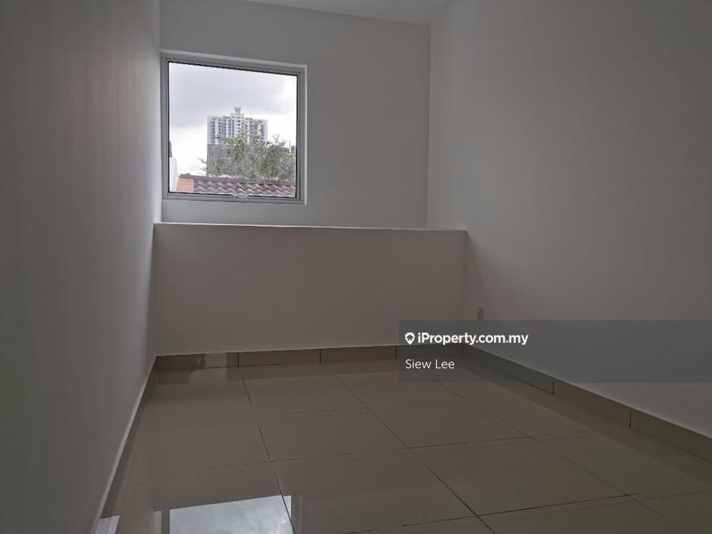 Rumah Berangkai 3 Tingkat untuk Dijual di Kota Damansara, Selangor oleh Siew Lee - iProperty.com.my