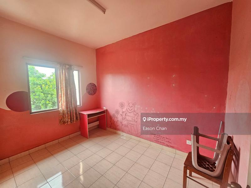 2-storey Terraced House for Sale in Pusat Bandar Putra Permai, Seri Kembangan by Eason Chan - iProperty.com.my
