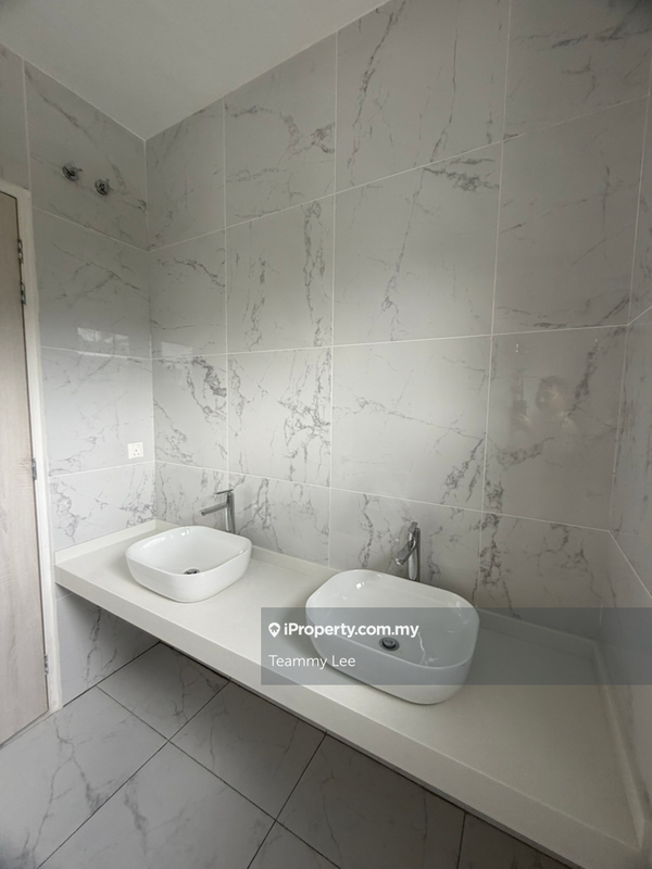 Rumah Berkembar untuk Dijual di Taman Ikhlas, Bandar Sungai Long oleh Teammy Lee - iProperty.com.my