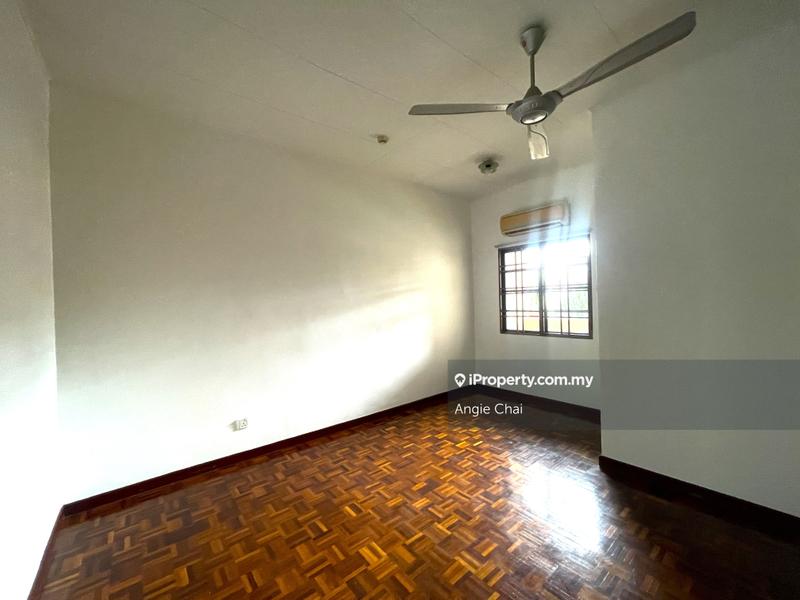 Townhouse for Sale in Sunway Damansara, Kota Damansara by Angie Chai - iProperty.com.my