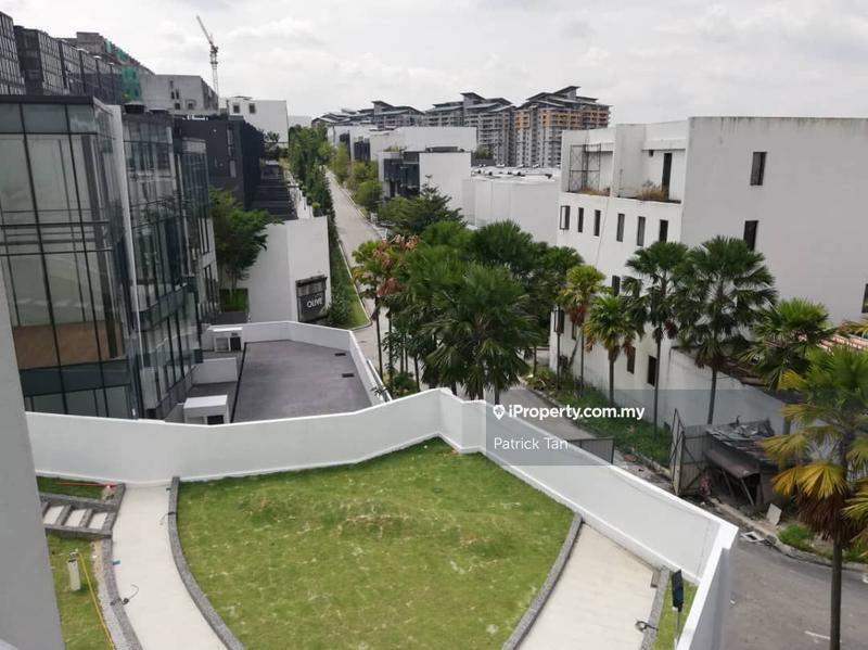Rumah Berangkai 3.5 Tingkat untuk Dijual di Empire Residence, Damansara Perdana oleh Patrick Tan - iProperty.com.my