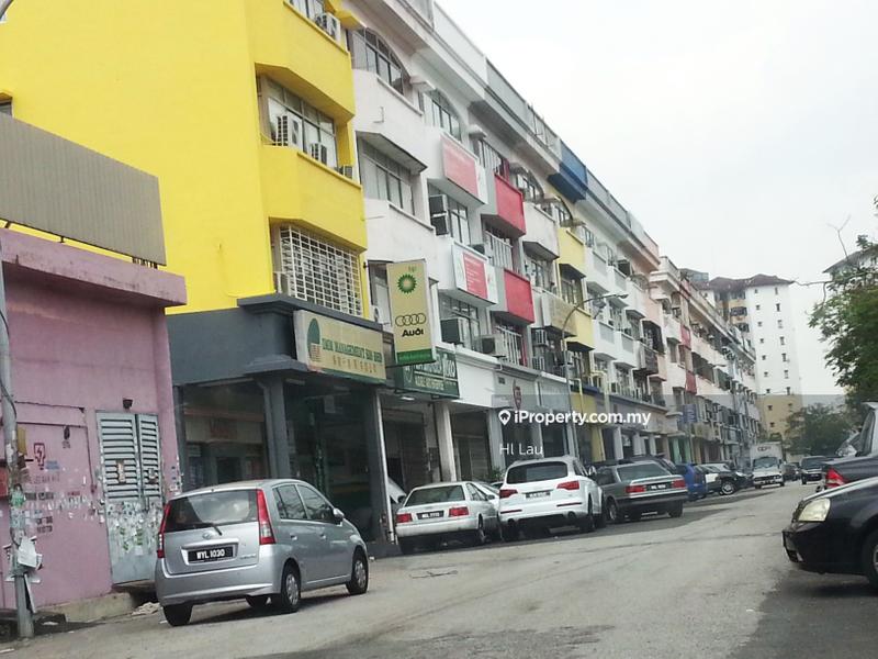For Sale - 4 Storey Shop Office @ Taman Petaling Utama Pj near NPE highway
