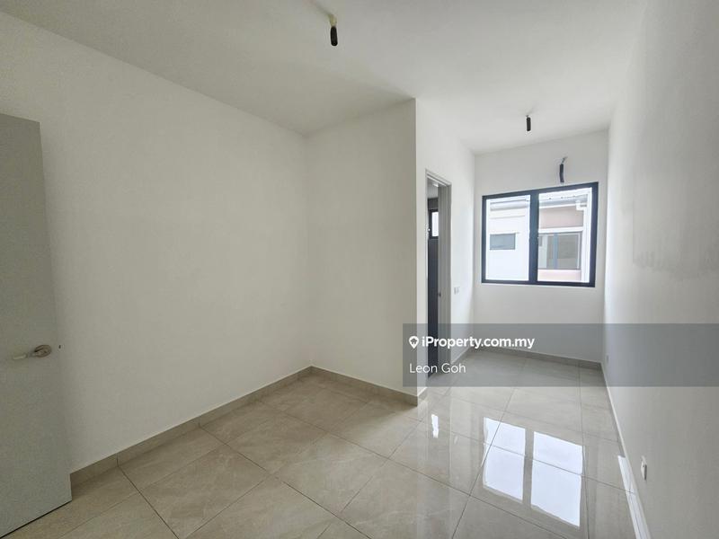 Rumah Teres 2-Tingkat untuk Dijual di Bandar Rimbayu, Telok Panglima Garang oleh Leon Goh - iProperty.com.my