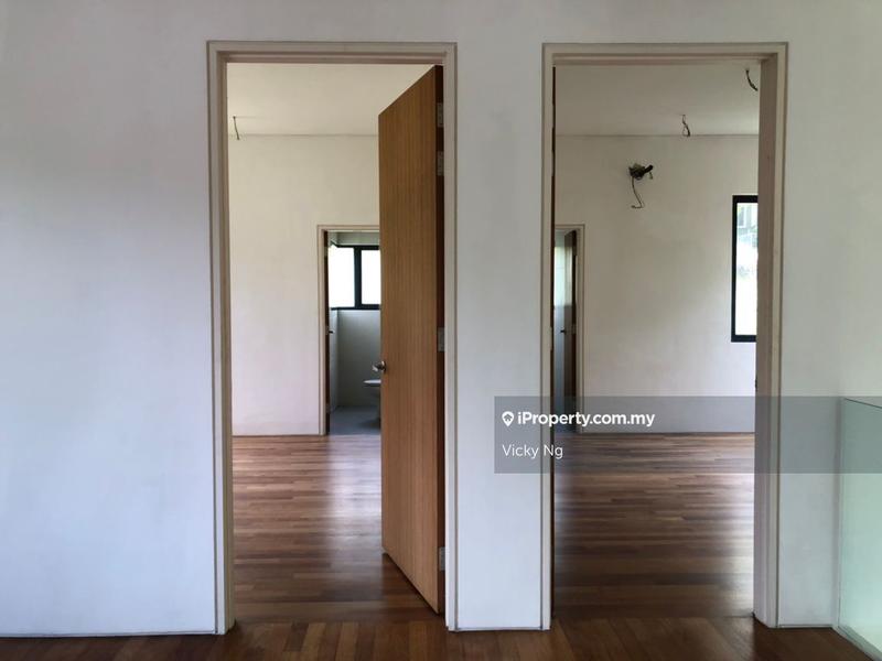 Bungalow House untuk Dijual di Kayangan Heights, Shah Alam oleh Vicky Ng - iProperty.com.my