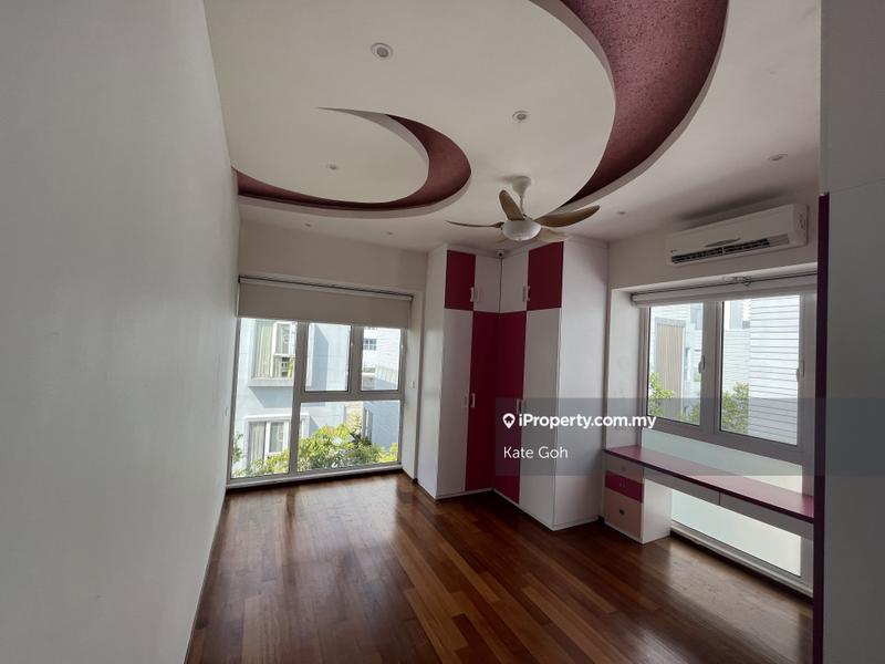 Bungalow House untuk Dijual di Lakefront Villa, Cyberjaya oleh Kate Goh - iProperty.com.my