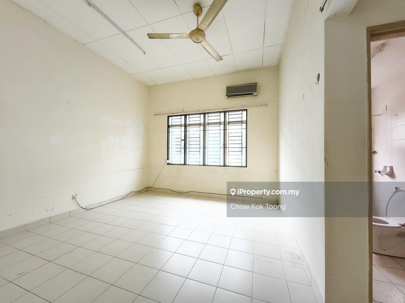Rumah Teres 2.5-Tingkat untuk Dijual di Taman Tasik Prima, Puchong oleh Chow Kok Toong - iProperty.com.my