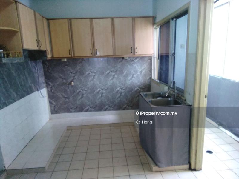 Pangsapuri untuk Dijual di Sri Intan 2 oleh Cs Heng - iProperty.com.my