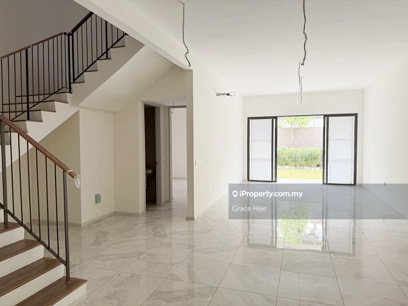 3-storey Terraced House for Sale in Taman Bukit Serdang, Seri Kembangan by Grace Hee - iProperty.com.my
