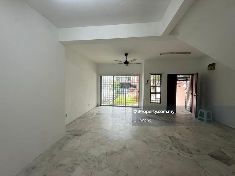 Rumah Teres untuk Dijual di Taman Lestari Perdana, Seri Kembangan oleh CK Wong - iProperty.com.my