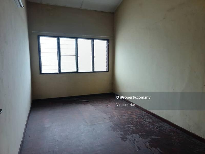 2-storey Terraced House for Sale in Taman Pegawai, Sitiawan by Vincent Har - iProperty.com.my