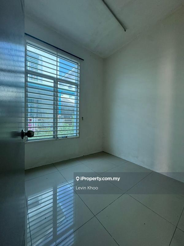 Semi-Detached House for Sale in Bandar Saujana Putra, Tanjong Duabelas by Levin Khoo - iProperty.com.my