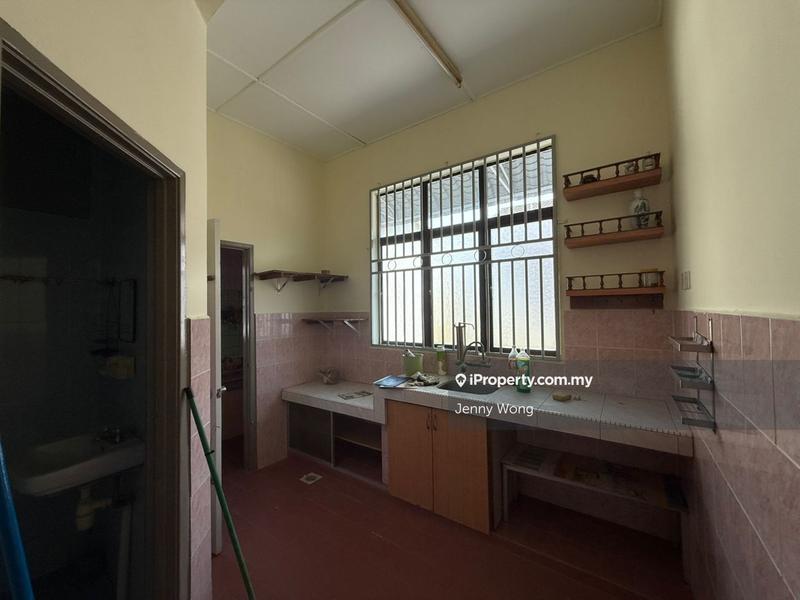 Rumah Teres 1.5-Tingkat untuk Dijual di Taman Permai, Seremban oleh Jenny Wong - iProperty.com.my