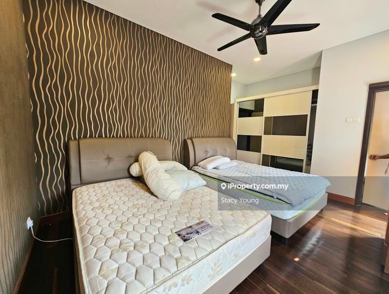 Rumah Berkembar untuk Dijual di Batu 9, Cheras oleh Stacy Young - iProperty.com.my