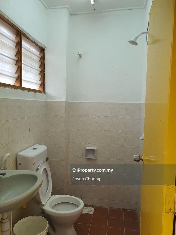 Rumah Teres 2-Tingkat untuk Dijual di Taman Bukit Serdang, Seri Kembangan oleh Joson Choong - iProperty.com.my