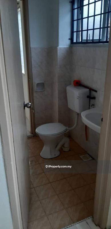 2-storey Terraced House for Sale in Taman Pinggiran Putra by Sutina - iProperty.com.my