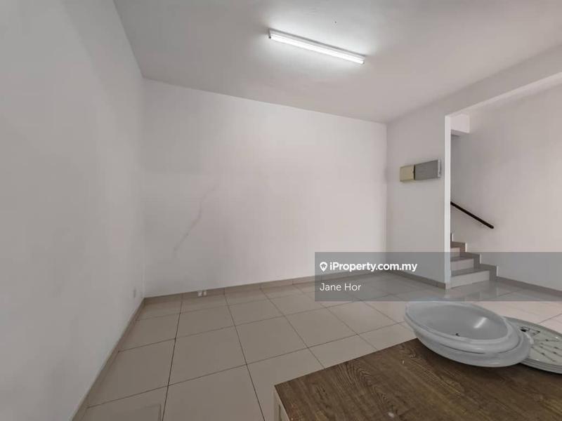 Townhouse for Sale in 16 Sierra, Puchong by Jane Hor - iProperty.com.my