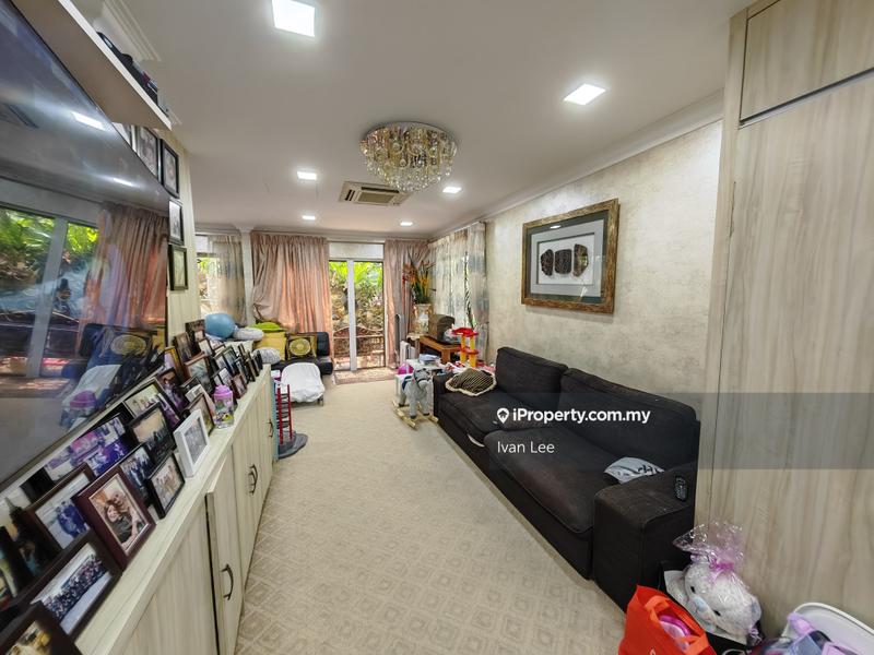 Rumah Berkembar untuk Dijual di Kelana Jaya, Petaling Jaya oleh Ivan Lee - iProperty.com.my
