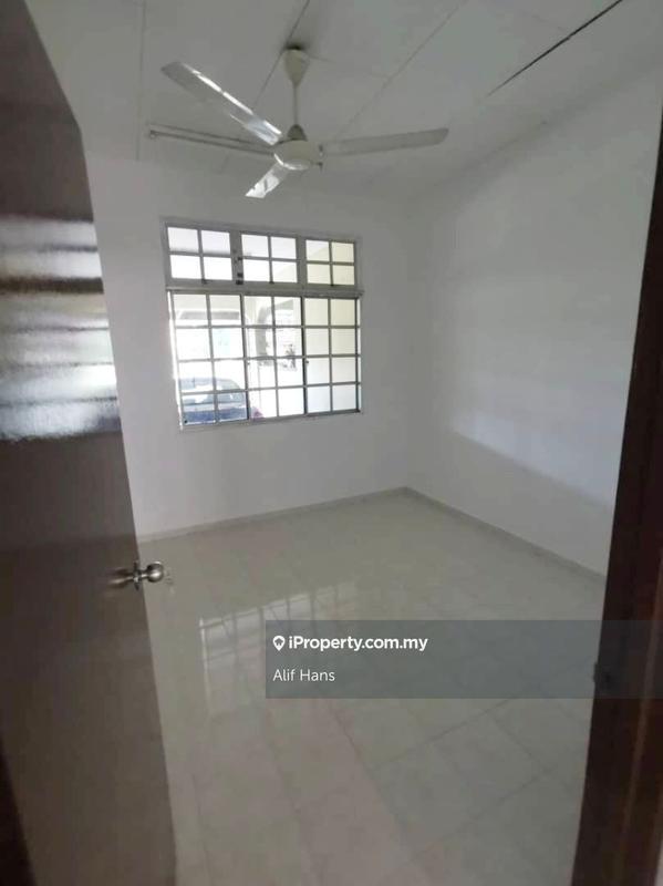 1-storey Terraced House for Sale in Ayer Molek, Melaka by Alif Hans - iProperty.com.my