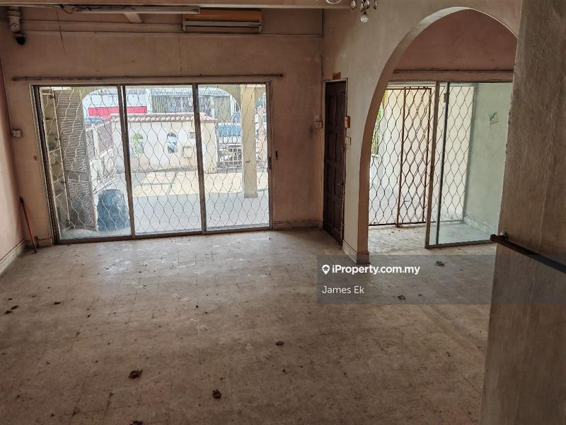 Rumah Teres 2-Tingkat untuk Dijual di Taman Pertama, Cheras oleh James Ek - iProperty.com.my
