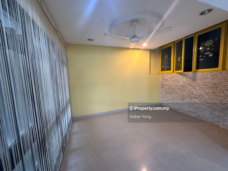 Rumah Berkembar untuk Dijual di Taman Danau Desa, Taman Desa oleh Esther Yong - iProperty.com.my