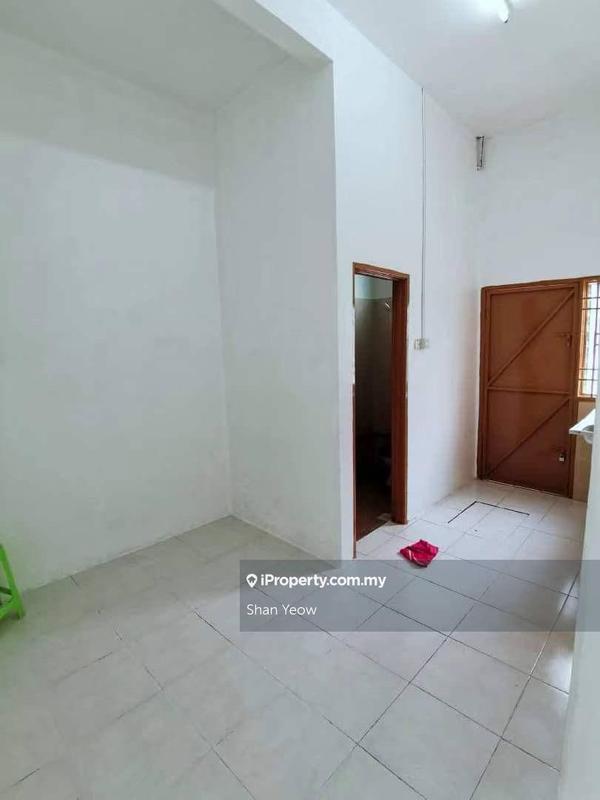 Rumah Berangkai 1 Tingkat untuk Dijual di Taman Perwira Indah Permatang Tinggi, Bukit Minyak oleh Shan Yeow - iProperty.com.my