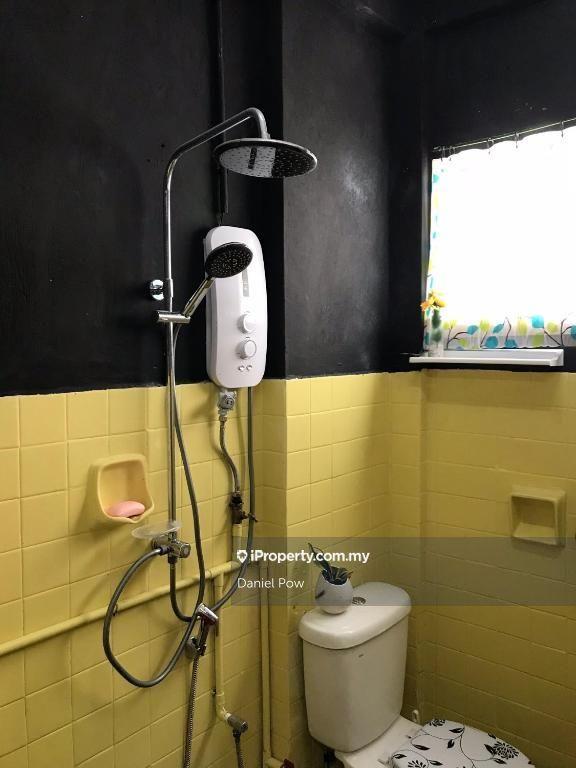 Shop for Sale in Kampung Pantai, Melaka City by Daniel Pow - iProperty.com.my