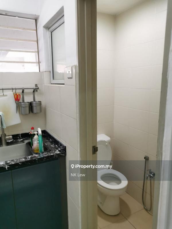 Kondominium untuk Dijual di Bayan Villa, Seri Kembangan oleh NK Lew - iProperty.com.my