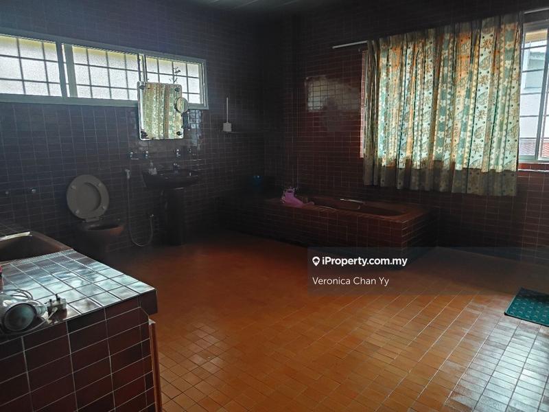 Bungalow House for Sale in Ukay Heights, Ampang by Veronica Chan Yy - iProperty.com.my