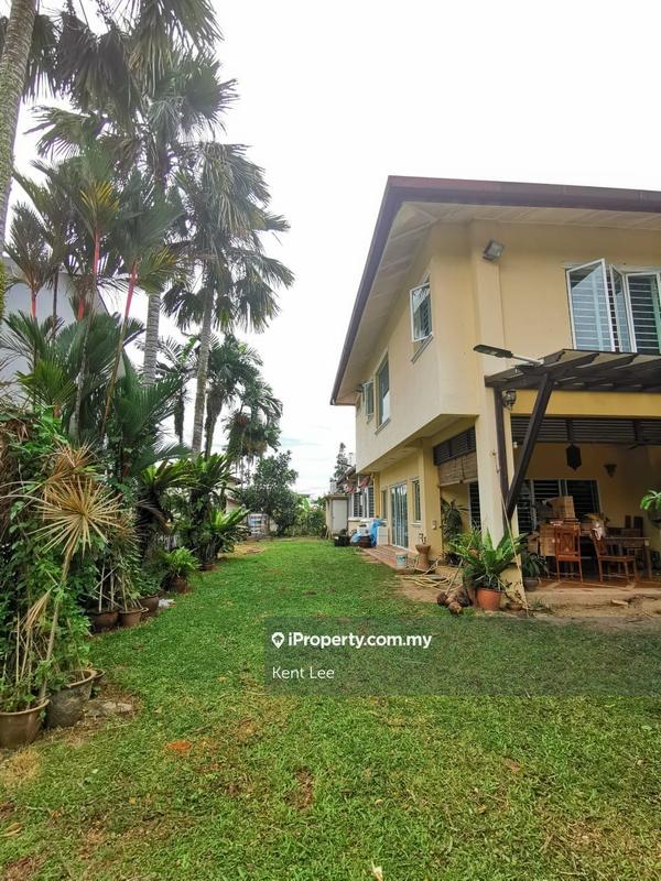 Rumah Berkembar untuk Dijual di Country Heights, Kajang oleh Kent Lee - iProperty.com.my