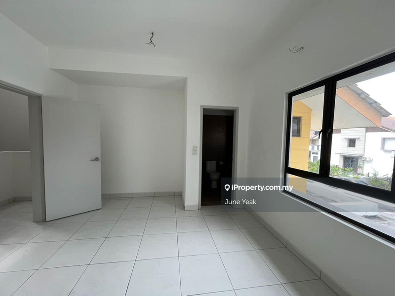 2-storey Terraced House untuk Dijual di Bandar Mahkota Banting Guarded, Banting oleh June Yeak - iProperty.com.my