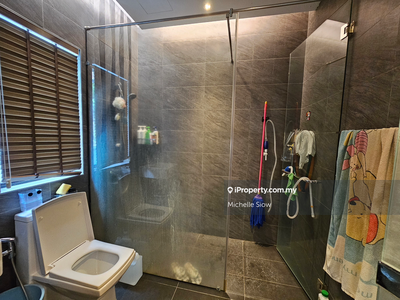 Rumah Berkembar untuk Dijual di Batu 9, Cheras oleh Michelle Siow - iProperty.com.my