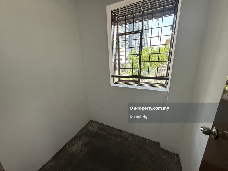 Apartment for Sale in Putra Permai Block B by Daniel Ng - iProperty.com.my
