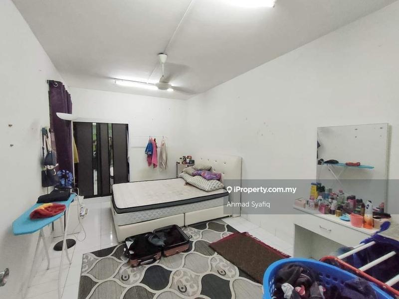 Rumah Pangsa untuk Dijual di Flat PKNS Seksyen 8 oleh Ahmad Syafiq - iProperty.com.my