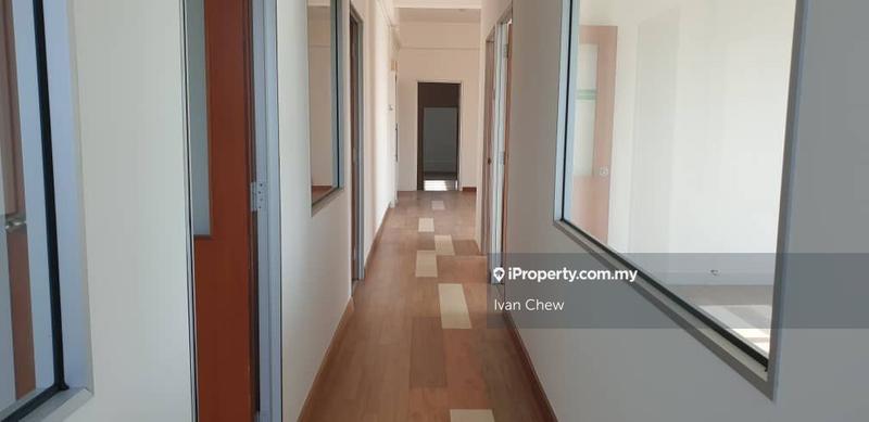 Kilang Teres untuk Dijual di End Lot 3 Storey Link Factory, Seri Kembangan oleh Ivan Chew - iProperty.com.my
