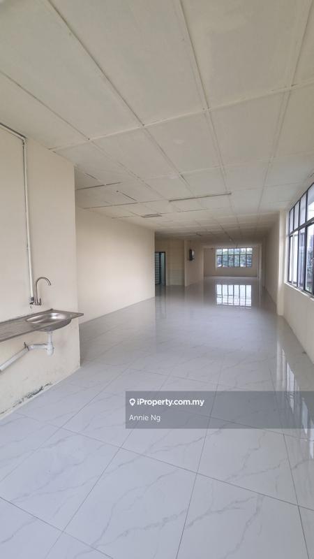 Shop / Office untuk Disewa di Taman Mayang, Petaling Jaya oleh Annie Ng - iProperty.com.my