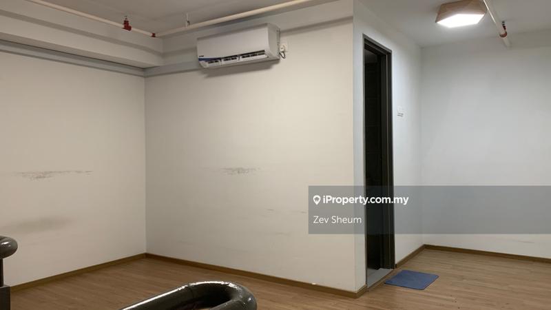 Kediaman Servis untuk Dijual di Pinnacle Petaling Jaya oleh Zev Sheum - iProperty.com.my