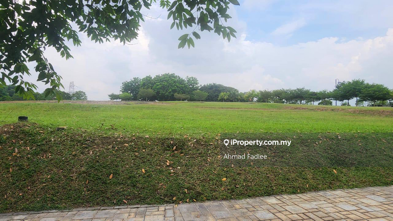 Banglo Tanah untuk Dijual di Presint 11, Presint 11 oleh Ahmad Fadlee - iProperty.com.my