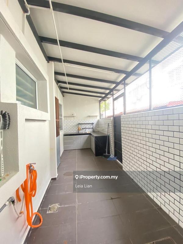 Rumah Berangkai 2 Tingkat untuk Dijual di Bandar Saujana Putra, Tanjong Duabelas oleh Leia Lian - iProperty.com.my