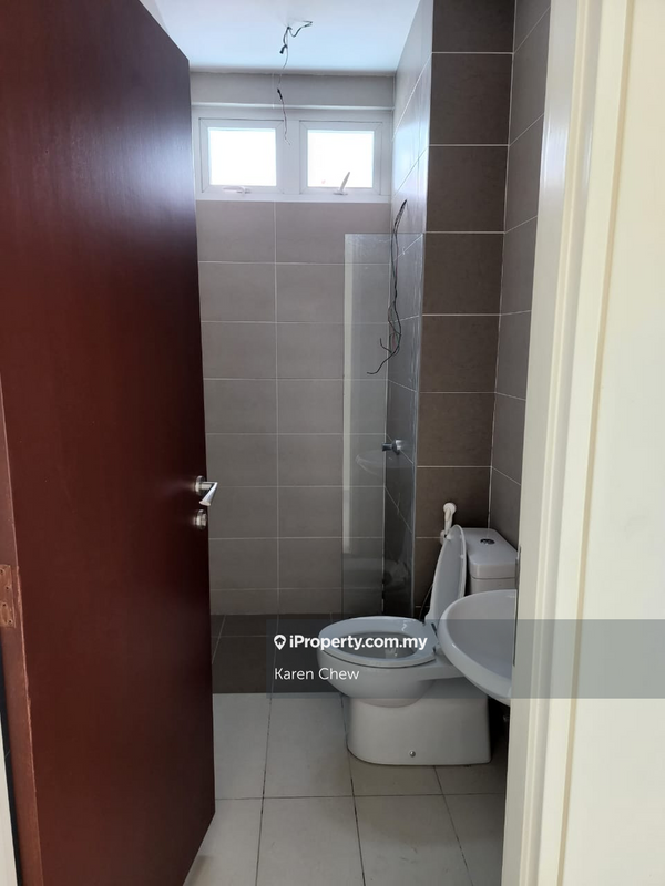 Rumah Berkembar untuk Dijual di 3 Storey Semi D @ Cypress Villa, Sungai Ara, Sungai Ara oleh Karen Chew - iProperty.com.my