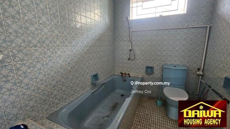 Bungalow House for Sale in Pulau Tikus Old Bungalow with Big Compound, Pulau Tikus by Jeffrey Ooi - iProperty.com.my