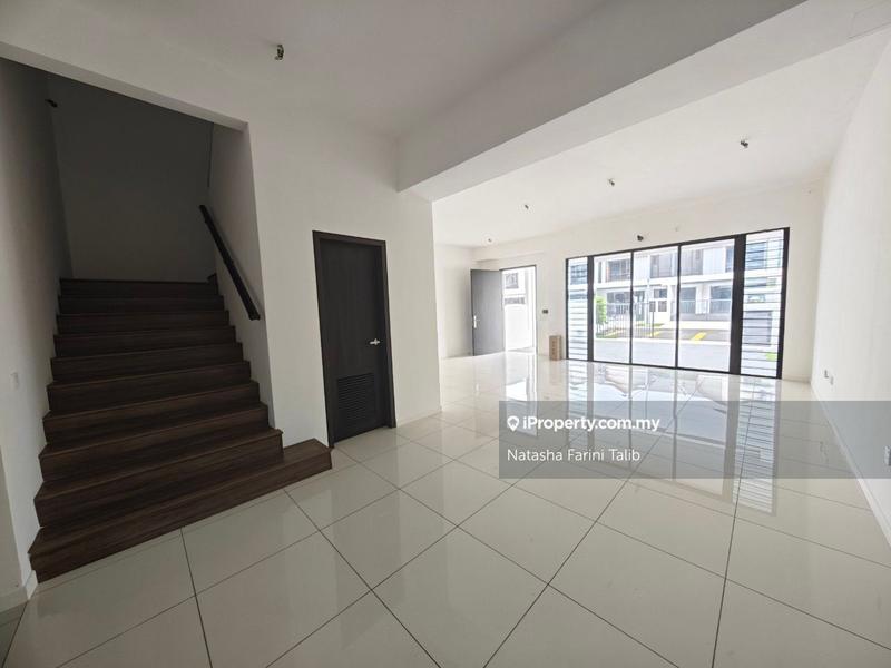 Rumah Teres 2-Tingkat untuk Dijual di Anisa Serenia City, Sepang oleh Natasha Farini Talib - iProperty.com.my