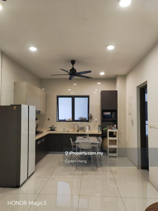 Kondominium untuk Dijual di Royal Strand @ Country Garden Danga Bay oleh Gyden Heng - iProperty.com.my