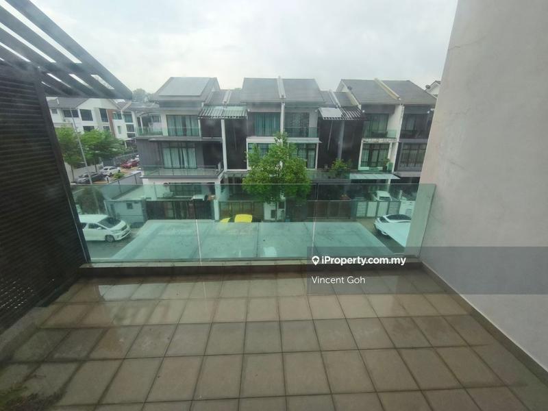 Rumah Berangkai 3 Tingkat untuk Dijual di Perdana Residence 2, Batu Caves oleh Vincent Goh - iProperty.com.my