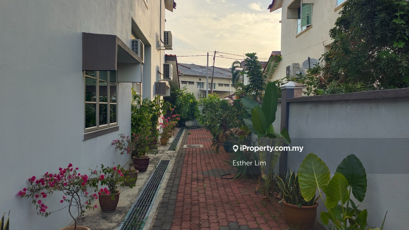 Rumah Berkembar untuk Dijual di Taman Ipoh Jaya Timur 1, Ipoh oleh Esther Lim - iProperty.com.my