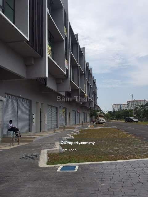 Shop / Office for Sale in Serdang, Seri Kembangan by Sam Thoo - iProperty.com.my