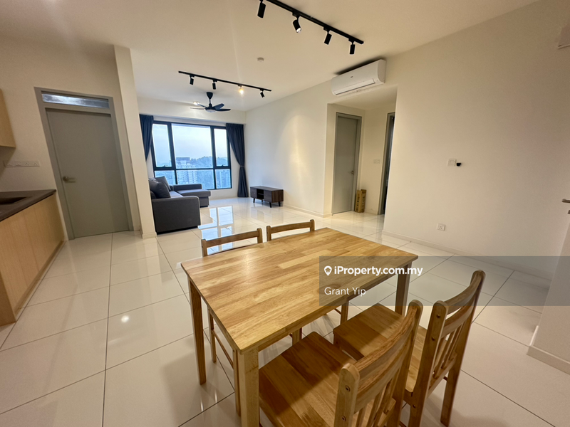 For Rent - Emerald 9