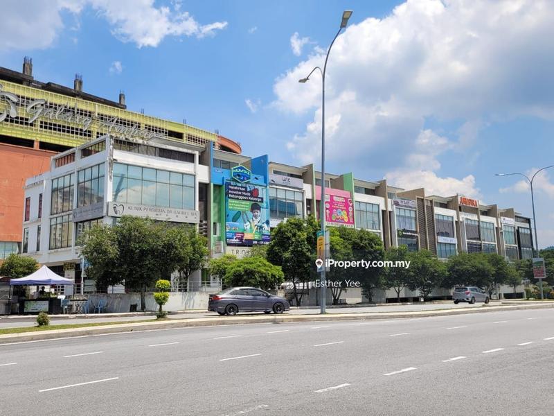 For Sale - 3 Storey Shop with Private Lift - Dagang Cahaya