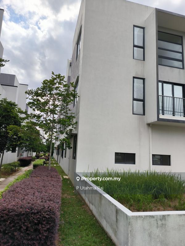 3-storey Terraced House for Sale in Telok Panglima Garang, Selangor by P Utahma Raj - iProperty.com.my