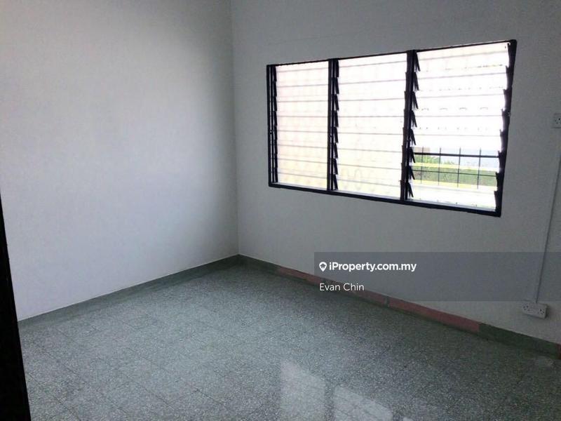 1-storey Terraced House for Sale in Taman Shanghai, Jalan Klang Lama (Old Klang Road) by Evan Chin - iProperty.com.my