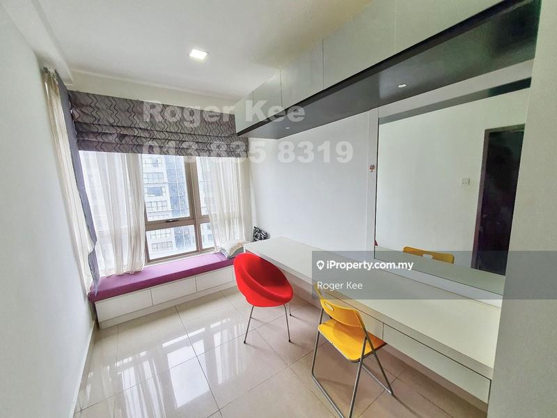 For Rent - Shaftsbury Residence